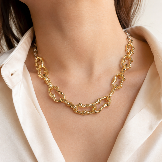 Textural link necklace