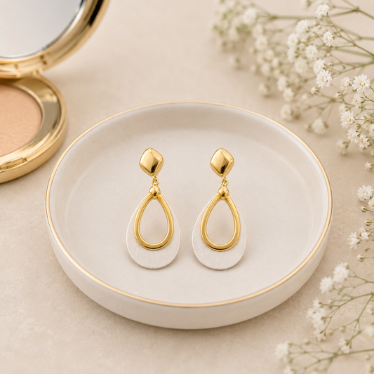 Gold line earrings