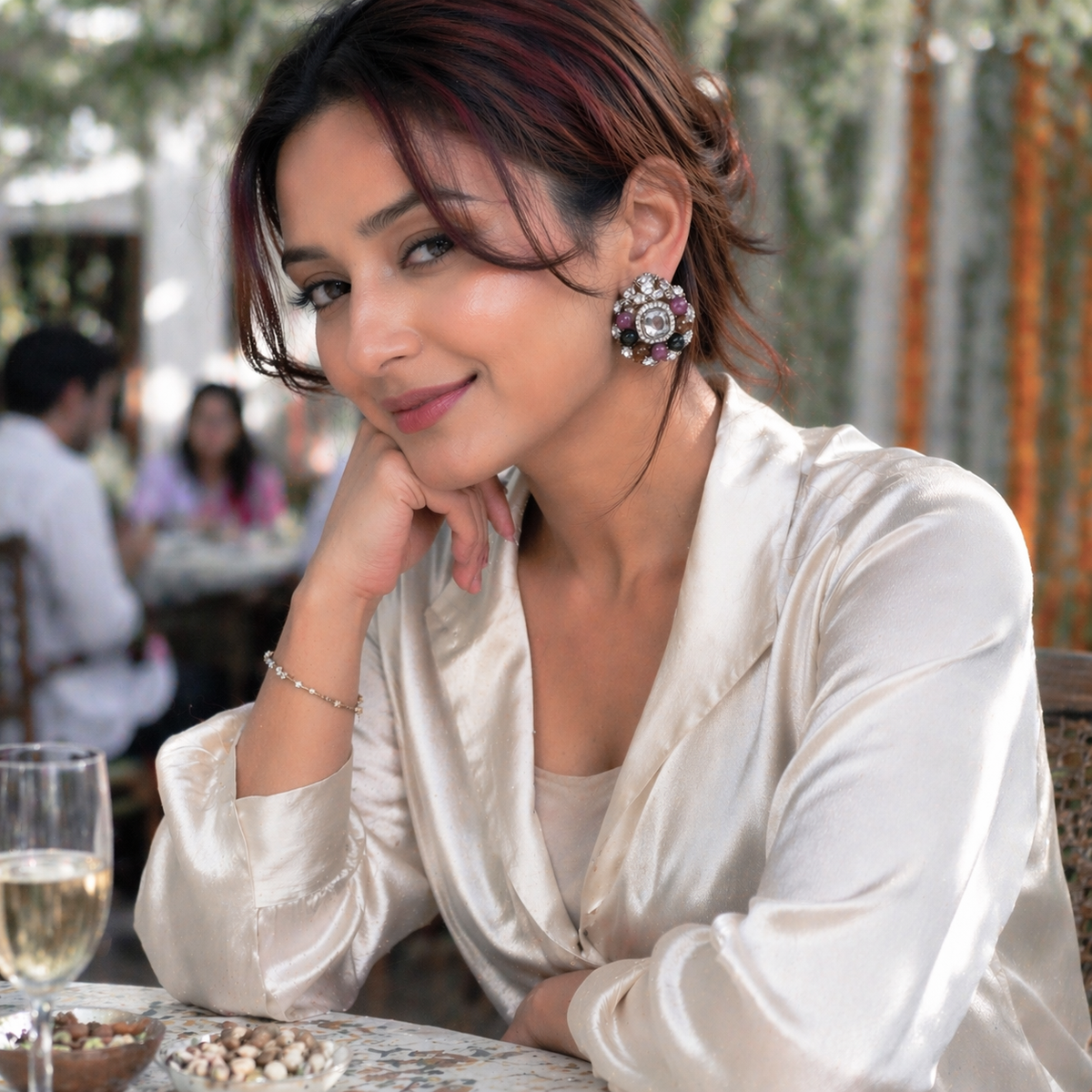 Tiara stud earrings