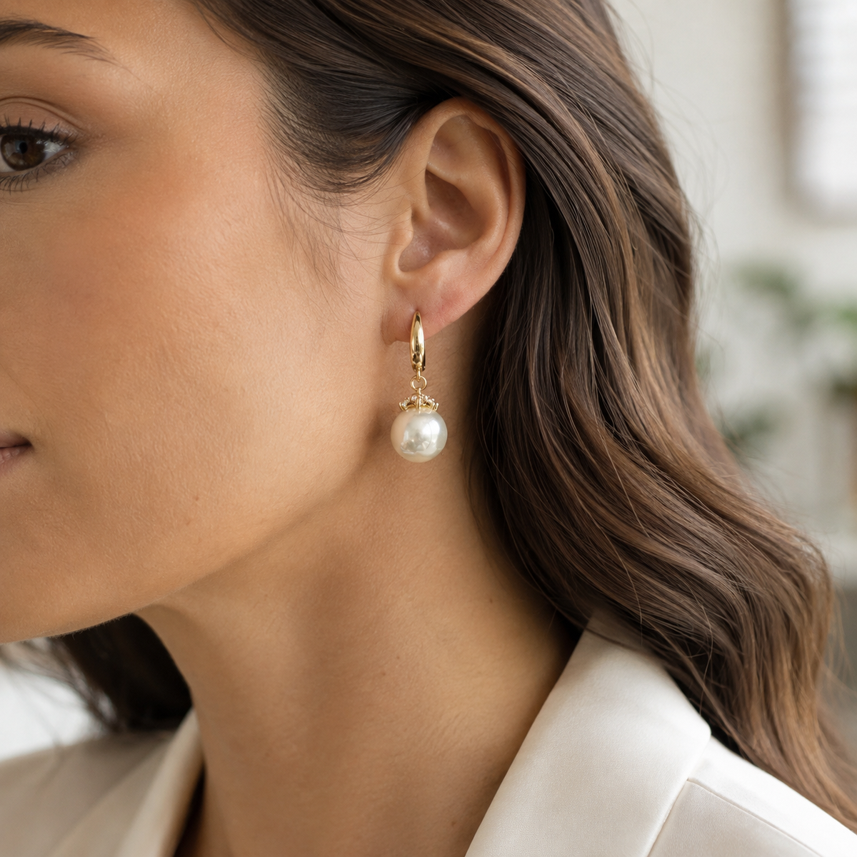 Elara Pearl drop earrings