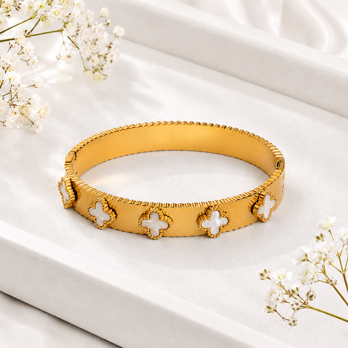 White clover bracelet