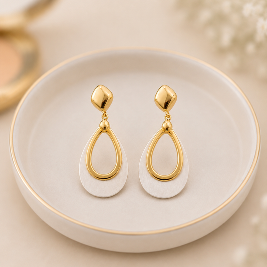 Gold line earrings