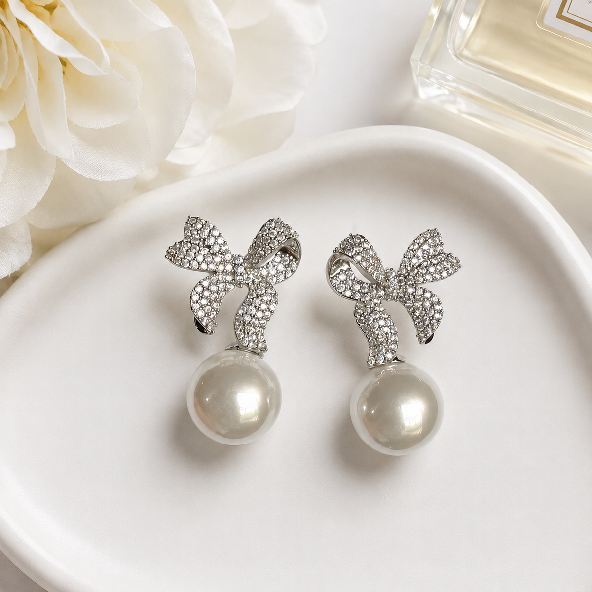 Ribbon Pearl Drop