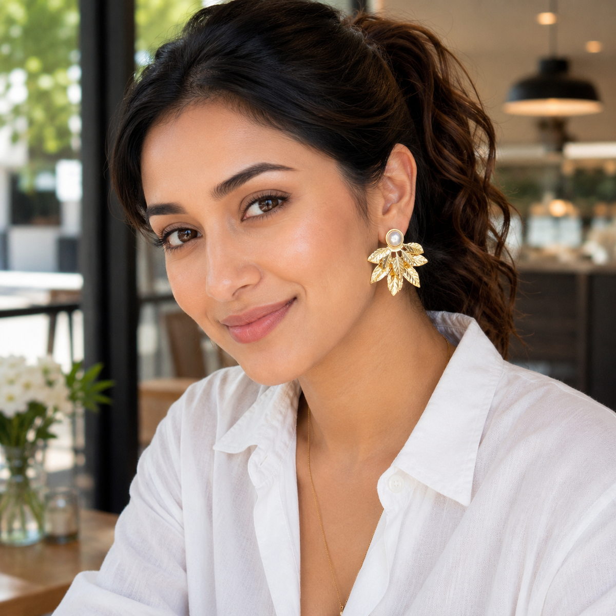Leaf pearl studs