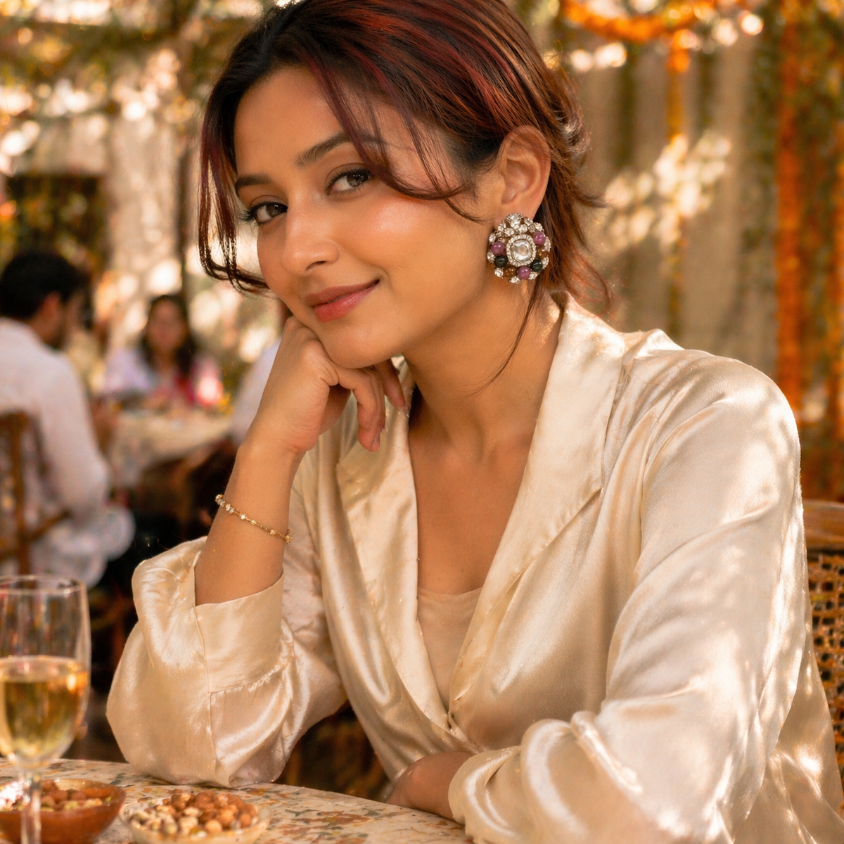 Tiara stud earrings