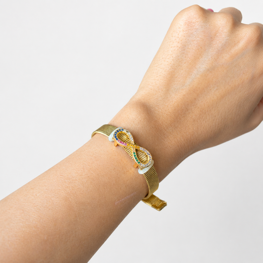 Infinite bracelet