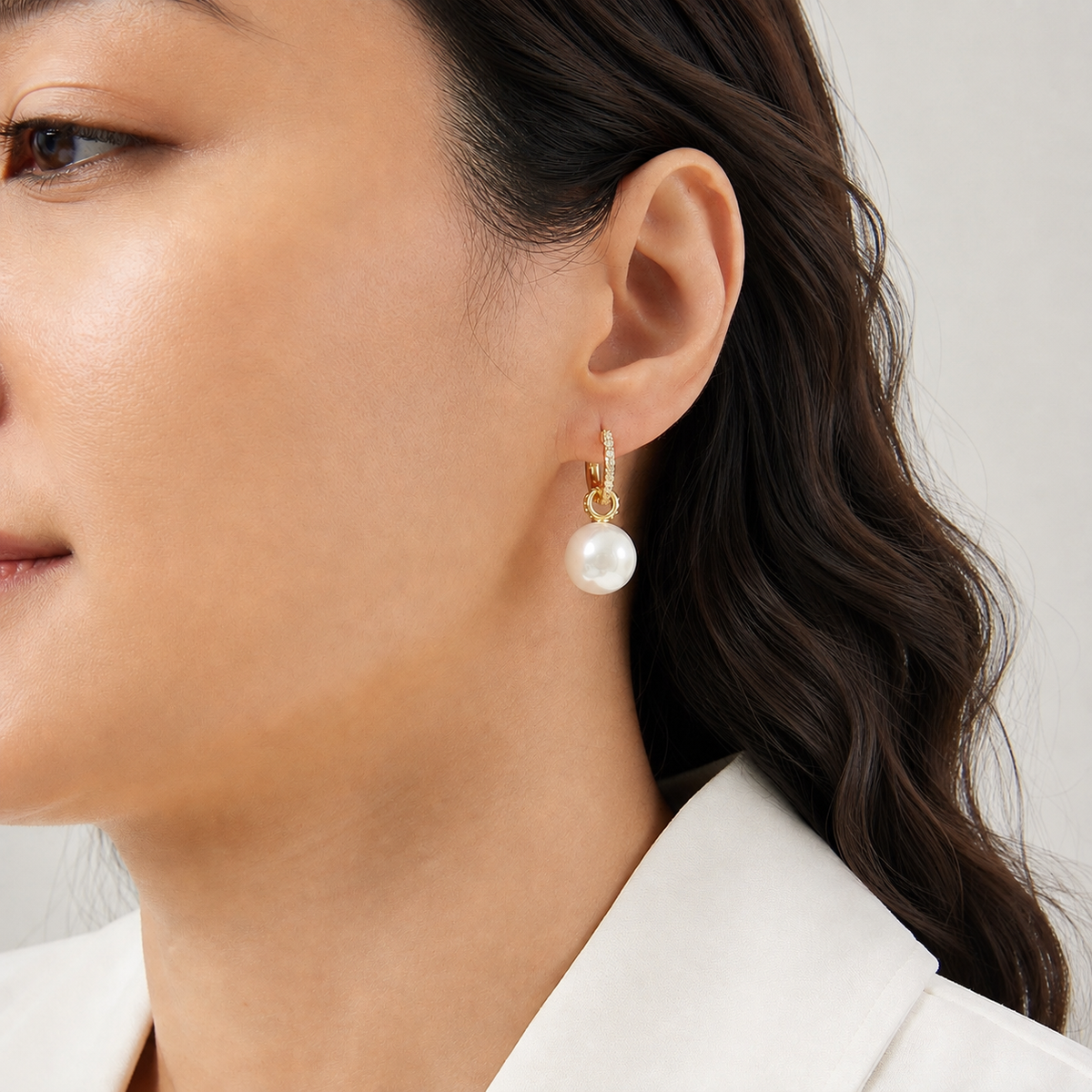 Lulu Pearl gold drops