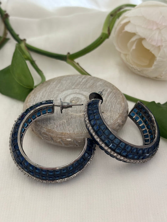 Tia midnight hoops